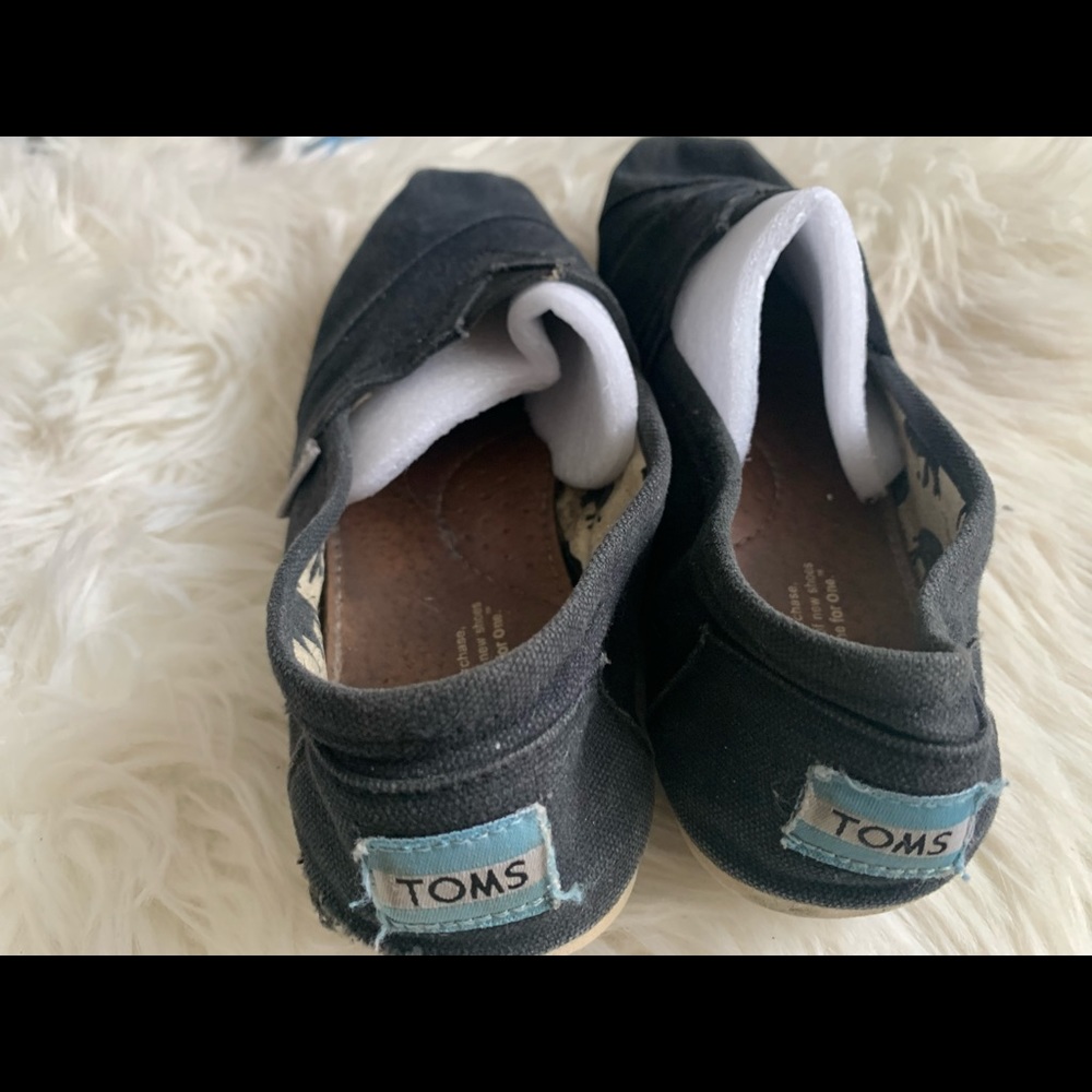 Toms - Picture 3 of 8
